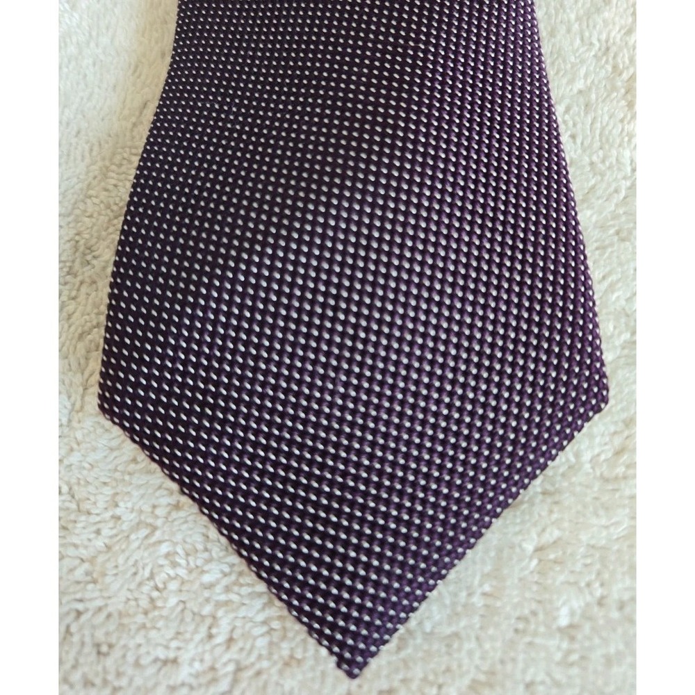 Jos A Banks Mens 100% Silk Tie Plum, Beige Heritage Collection.